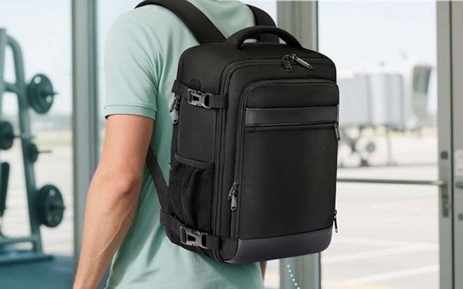 sac-a-dos-easyjet-330tls-1.jpg Parfait pour Ryanair et easyJet : ce sac à dos malin à moins de 26 euros évite les frais supplémentaires Le Parisien Guide d'Achat – Image 1