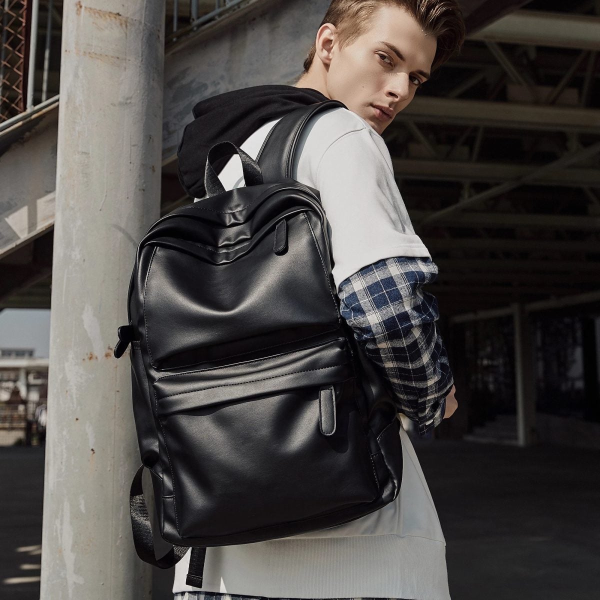 sac-a-dos-en-cuir-homme-464yxu-1.jpg Sac à Dos Homme Cuir Luxe : Comment Bien Le Choisir ? – Image 1