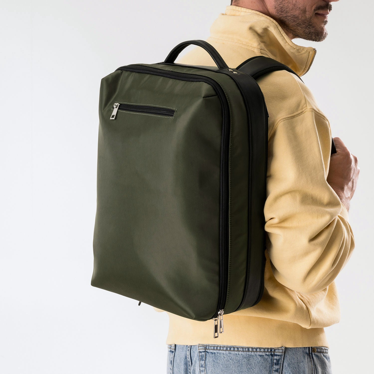 sac-a-dos-valise-357pjs.jpg Sac à dos valise kaki nylon compatible format cabine – Image 1