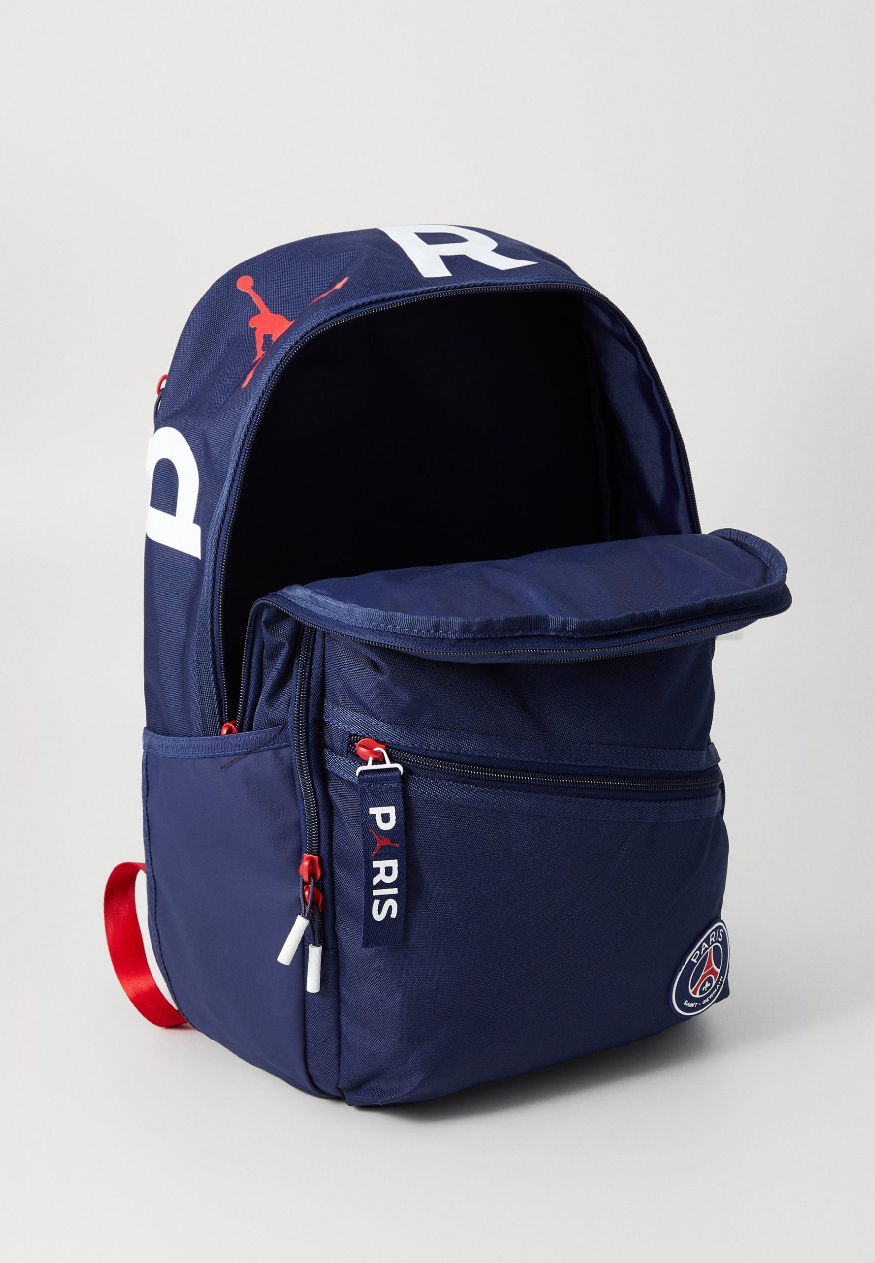 sac-psg-535vbl-1.jpg Jordan Paris Saint Germain F.C. PSG BACKPACK Sac à dos midnight navy/bleu marine ZALANDO.FR – Image 1