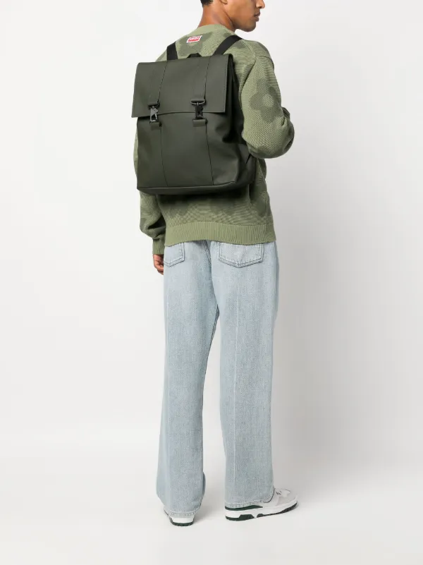 sac-rains-homme-160icn.webp Rains Sac à Dos à Fermoir Boucle Msn | Vert | FARFETCH FR – Image 1